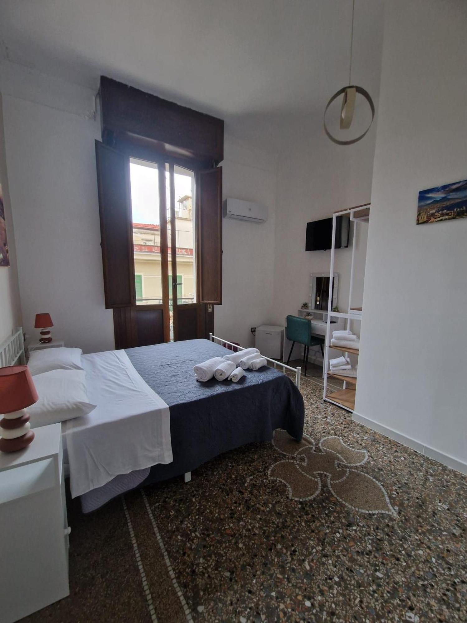 Il Rifugio Di Garibaldi Bed & Breakfast Naples Exterior photo